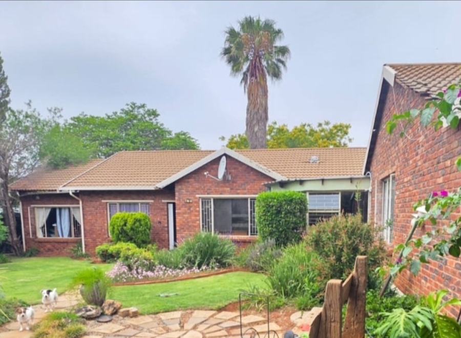 5 Bedroom Property for Sale in Doringkruin North West